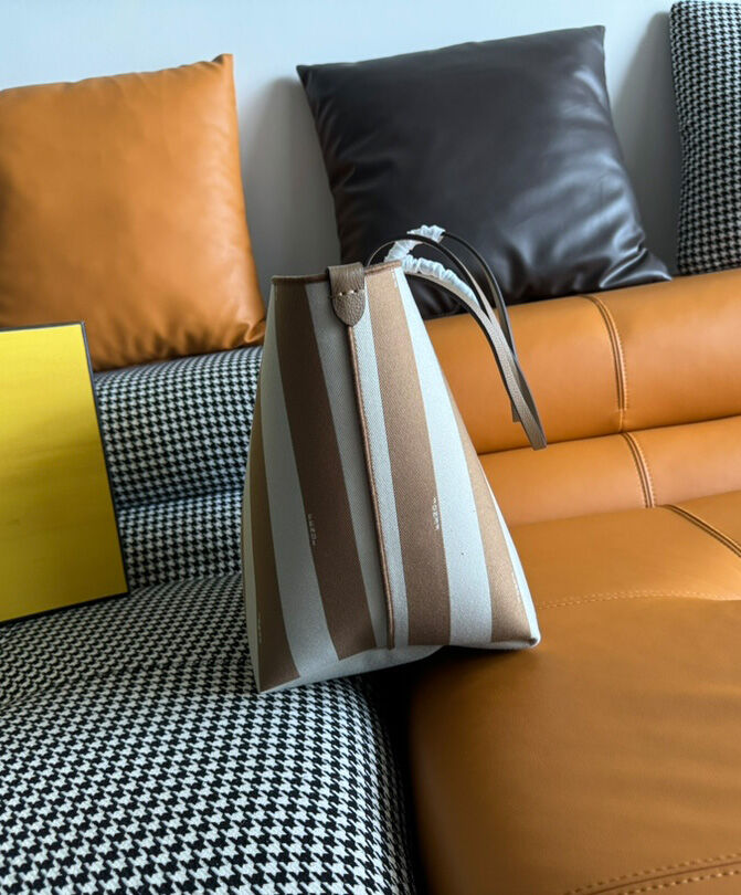 Fendi Large Roll 8BH425